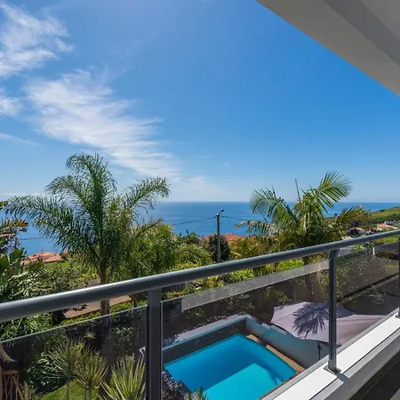 Villa Hibiscus By An Island