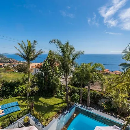 Villa Hibiscus By An Island Calheta (Madeira)