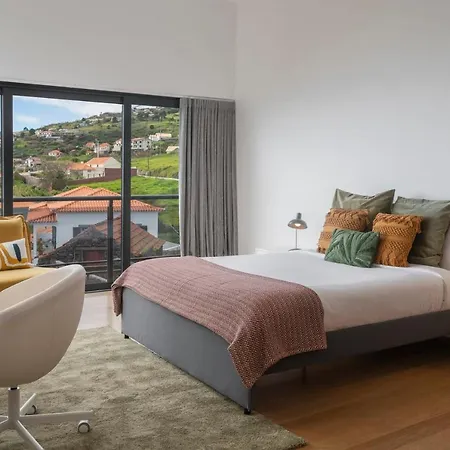 Villa Hibiscus By An Island *