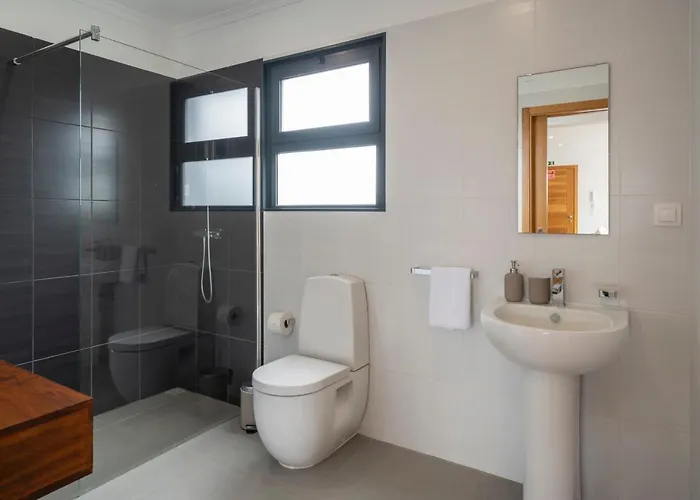 Villa Hibiscus By An Island