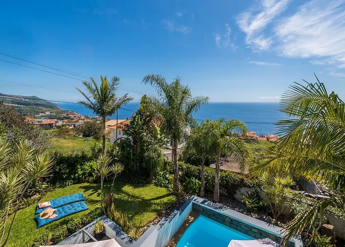 Villa Hibiscus By An Island Calheta (Madeira)